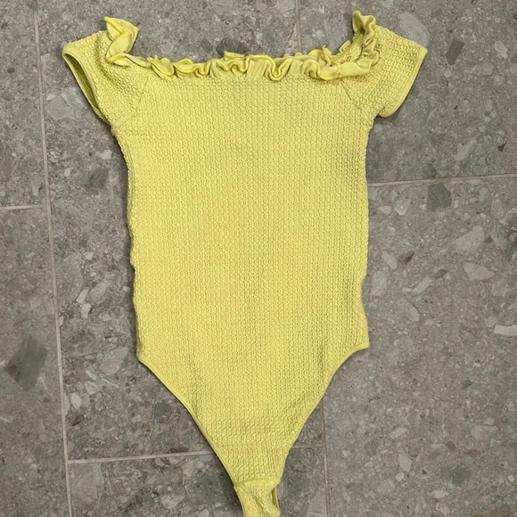 NWOT Urban Outfitters XS Buttercup Off-The-Shoulder One-Piece Swimsuit - Picture 9 of 9